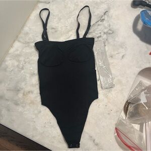Black Shapewear Bodysuit Cami Thong Snap Crotch – Women’s S / S-M (NWT)